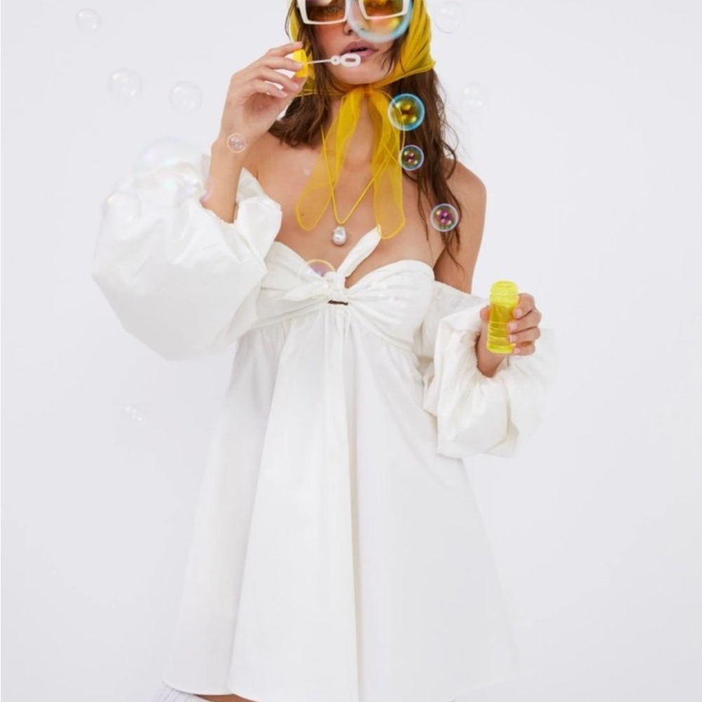 FOR LOVE & LEMONS 🍋 OFFTHE SHOULDER WHITE MINI DRESS - Picture 3 of 6